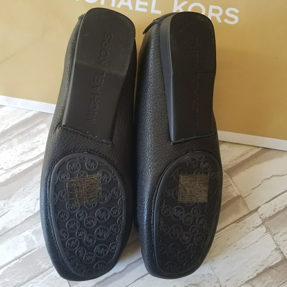 •Michael Kors• black Hamilton charm loafers - Picture 4 of 6